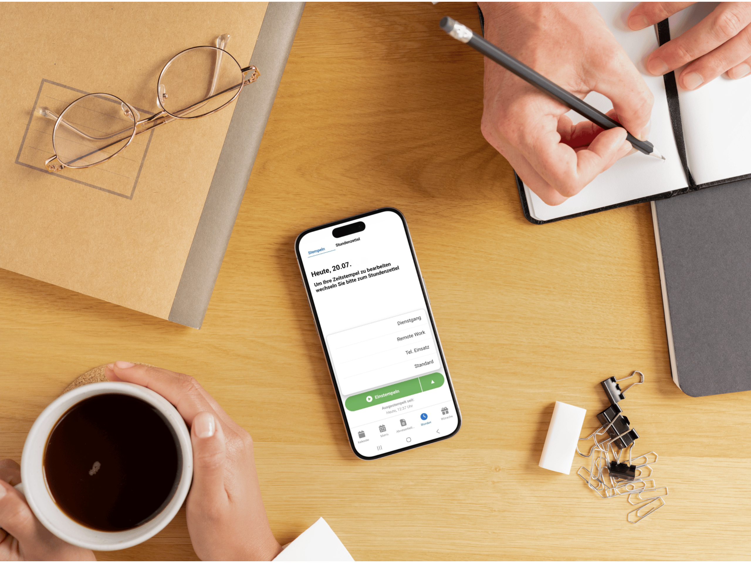 Mandatory Working Time Tracking 2026: Employees track working time digitally via app, PC, and terminal 102